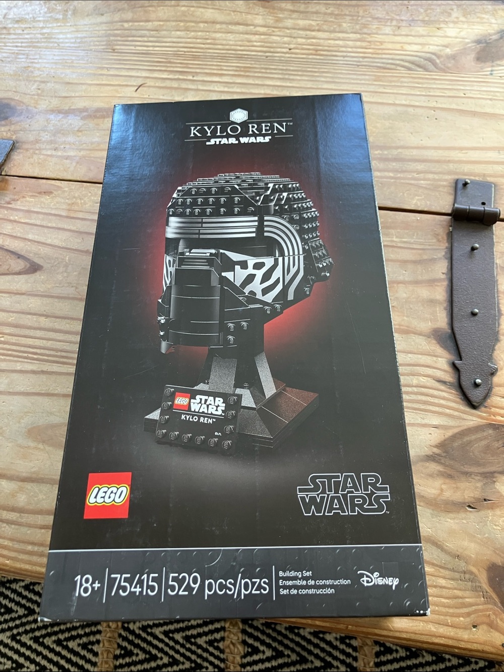 75415 Lego Star Wars Kylo Ren Helmet Black and White Building Set